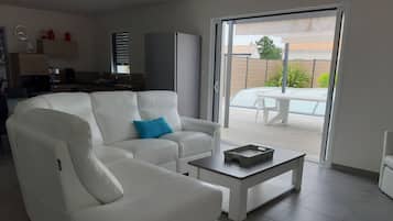 Télévision, livres, chaßne hi-fi