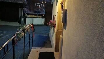 Enceinte de lâhĂ©bergement