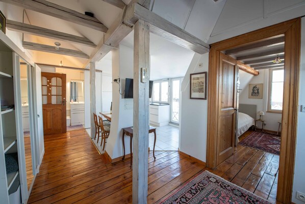 3 habitaciones, tabla de planchar con plancha y wifi gratis