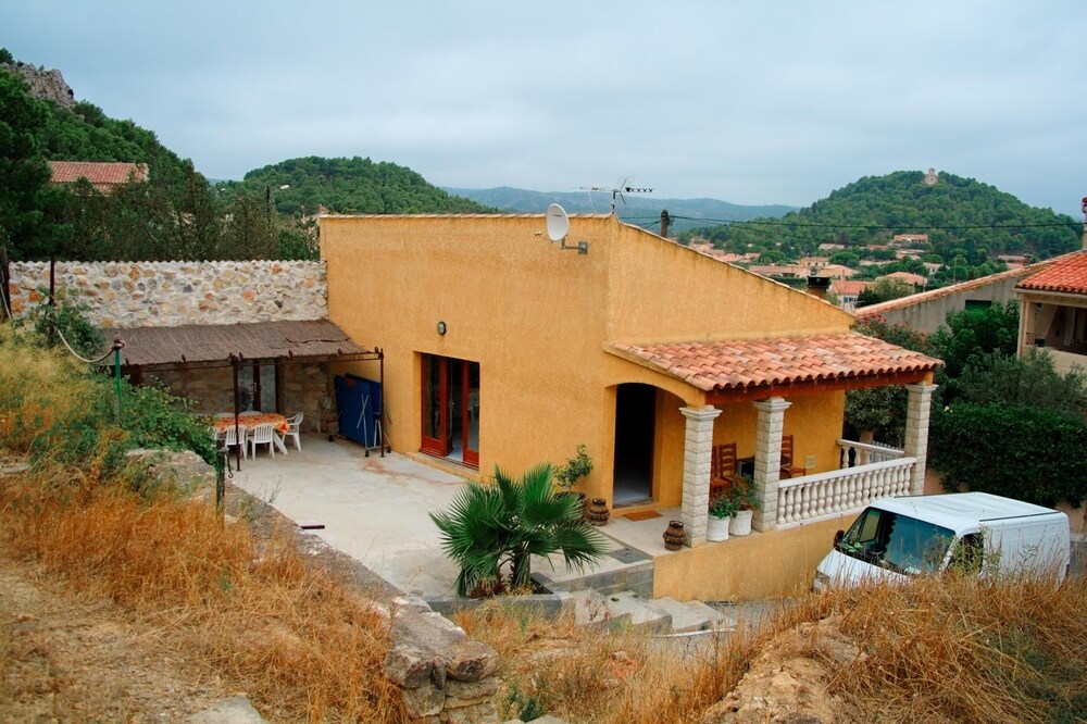 CHARMING VILLA IN VILLAGE OF CORBIERES MARITIME 7 KM FROM THE BEACH