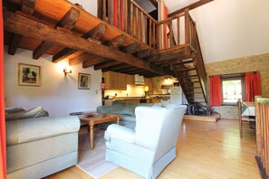 TV, DVD player, ping pong, books