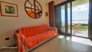 TV, books, stereo - View over the bay of Alghero and the Porto Conte regional park. (Alghero)