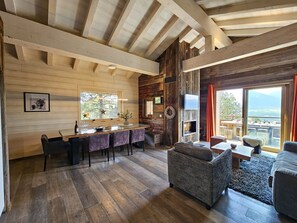 TV, fireplace - Chalet Kasumiga Collection Perles (Bolquère)
