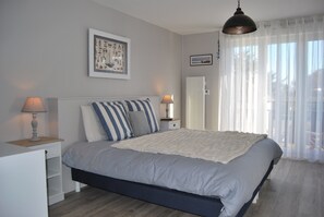 1 chambre, bureau, fer et planche à repasser, Wi-Fi gratuit