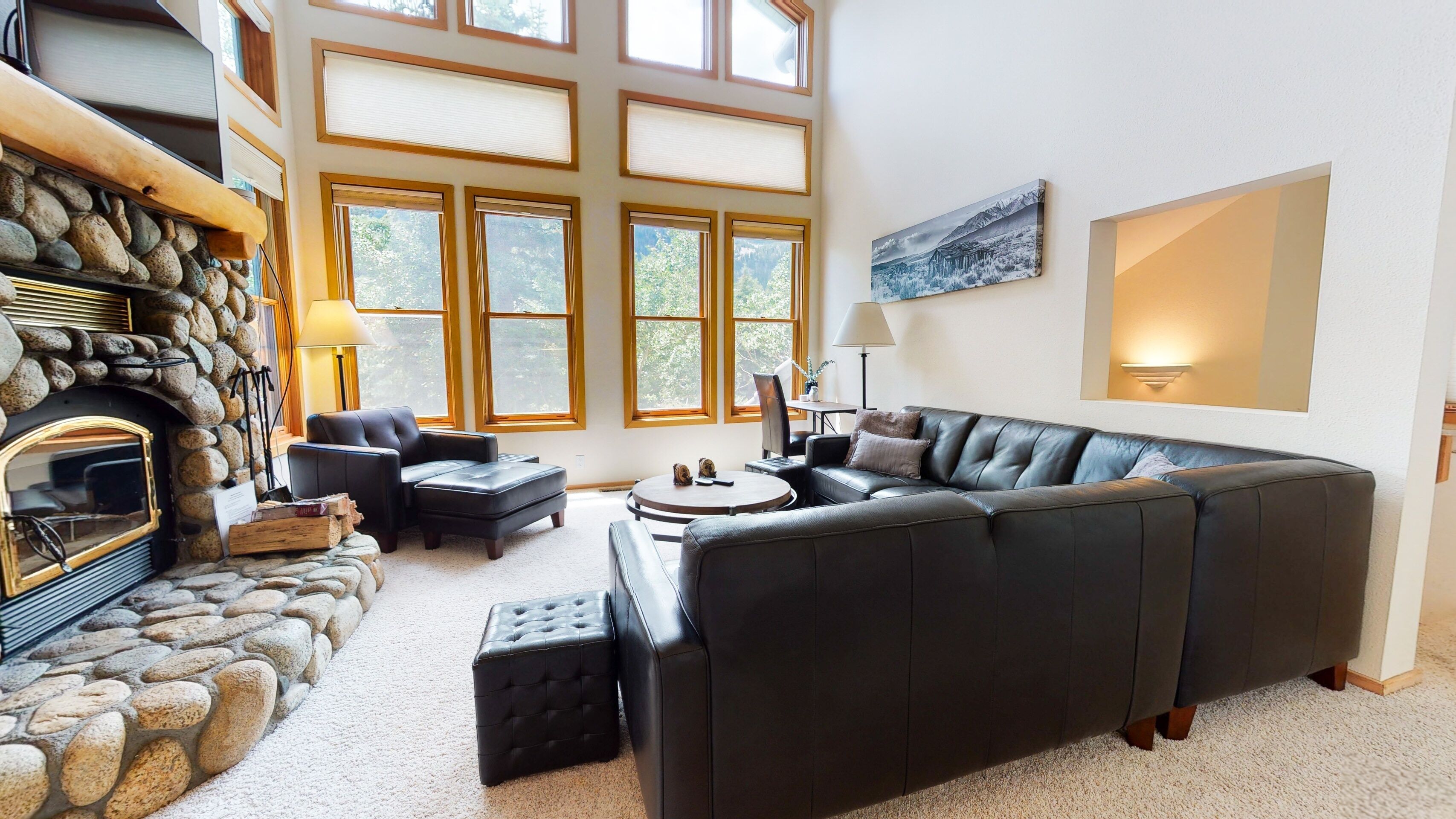 Condo, 2 Bedrooms | Living area | Smart TV