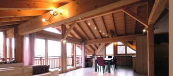 Very beautiful chalet, near Les Arcs ski area, 10 people, 140 m2