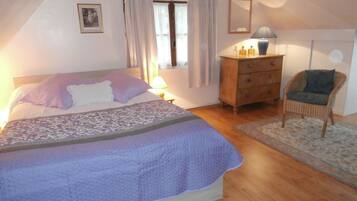 2 chambres, fer et planche Ă repasser, Wi-Fi, draps fournis