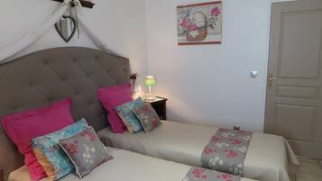 1 Schlafzimmer, Bügeleisen/Bügelbrett, Reisekinderbett, kostenloses WLAN