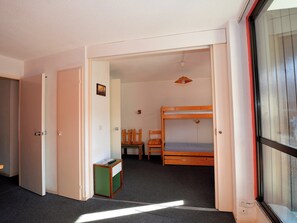 1 chambre, fer et planche à repasser, Wi-Fi