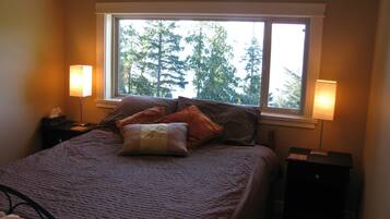 3 室のベッドルーム、アイロン / アイロン台、WiFi (無料)、ベッドシーツ