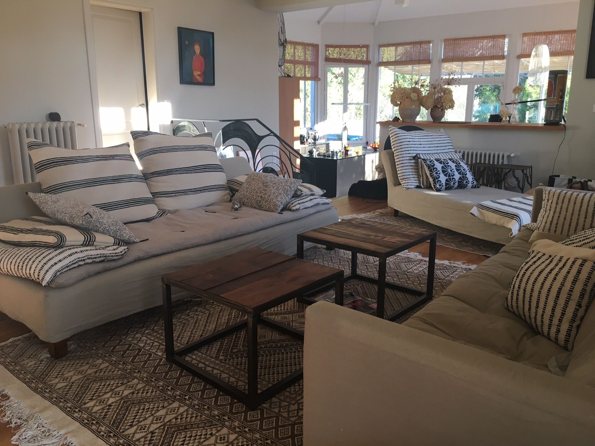 Villa in winter city / swimming pool: calm, comfort, authenticity / 11 people.