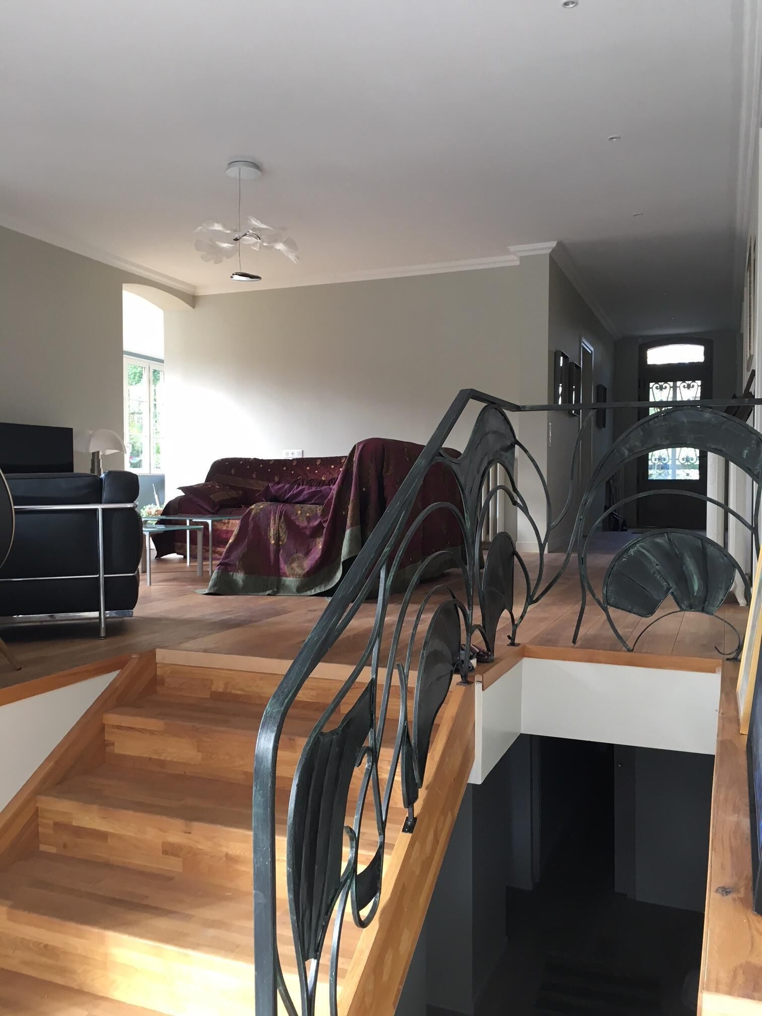 Villa in winter city / swimming pool: calm, comfort, authenticity / 11 people.