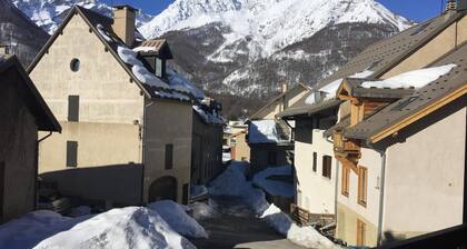 Grand Appartement deux piĂšces plein sud Serre-Chevalier Le MonĂȘtier-les-bains