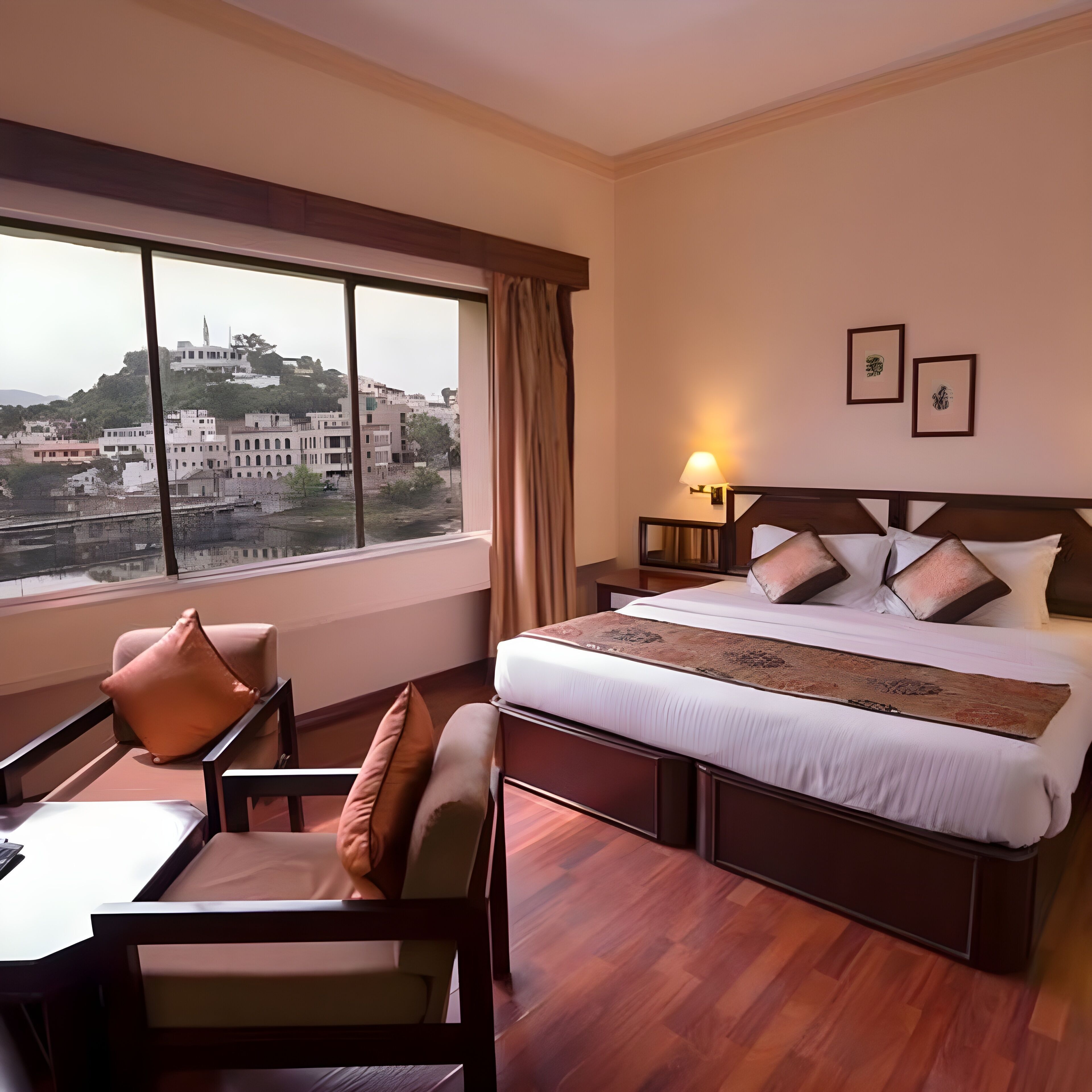 1 bedroom, premium bedding, minibar, in-room safe