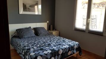 4 chambres, fer et planche Ă repasser, lit parapluie, Wi-Fi