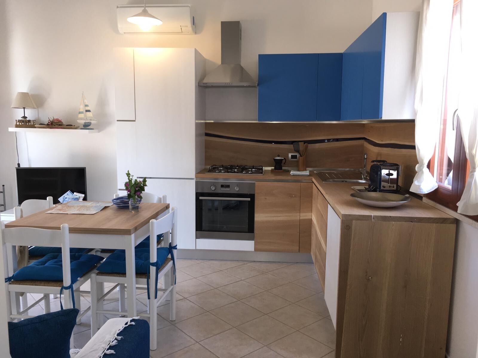 House with sea view, surrounded by nature. Romantic and relaxing place