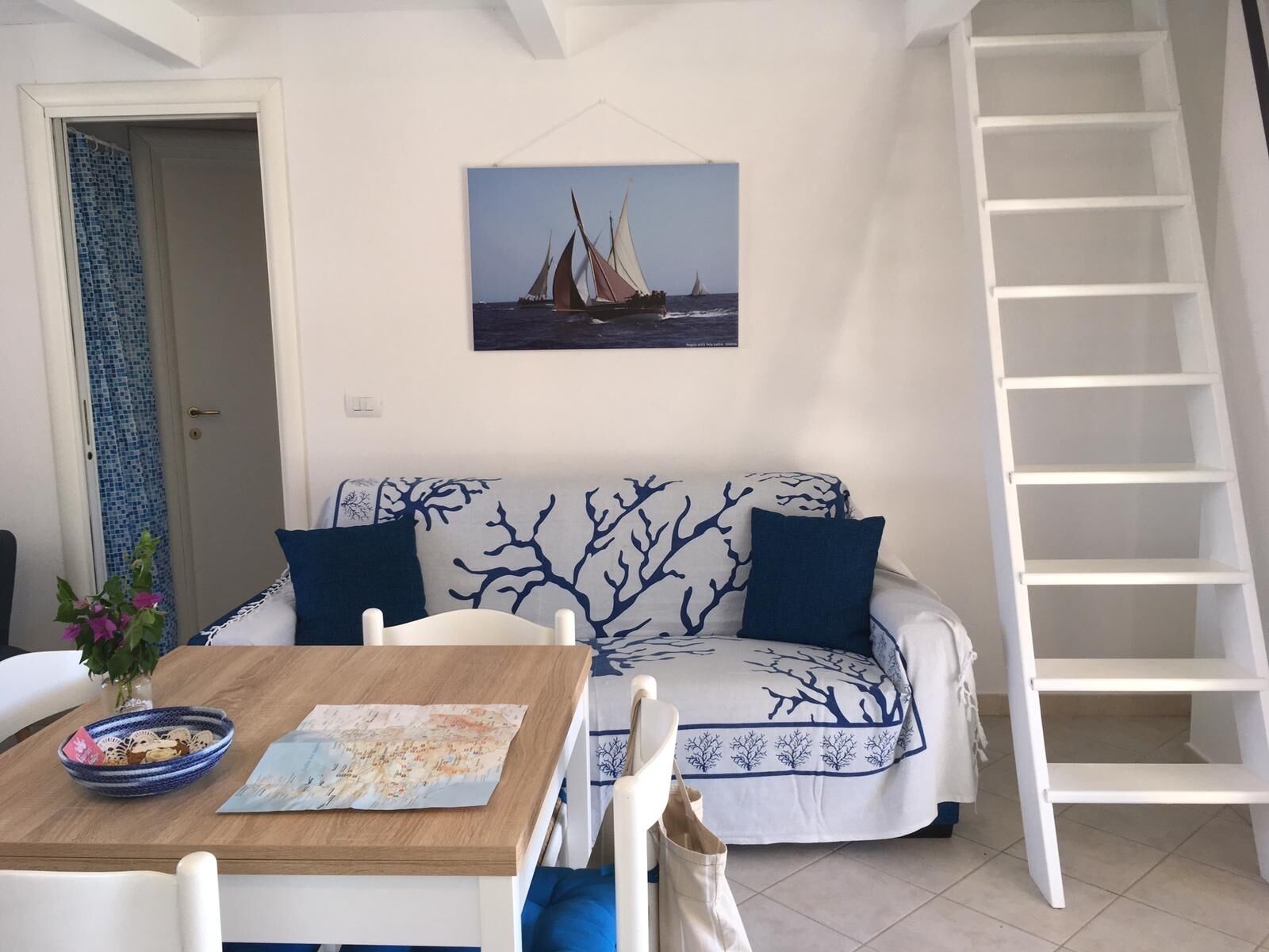 House with sea view, surrounded by nature. Romantic and relaxing place