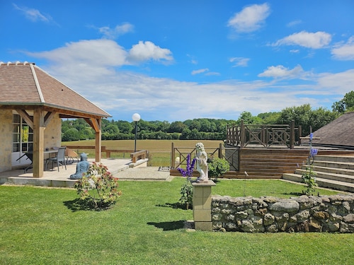 Gite in the heart of the Perche, with garden, 2 terraces and 2 beds, Le Pierra