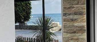 Comfortable seaside house for 4 people