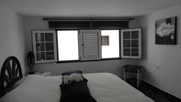 2 dormitorios, tabla de planchar con plancha, wifi gratis y ropa de cama