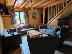 TV, DVD player, ping pong - NORDIC EXPERIENCE Kota grill, Sauna, Nordic bath, 18 people (Ventron)