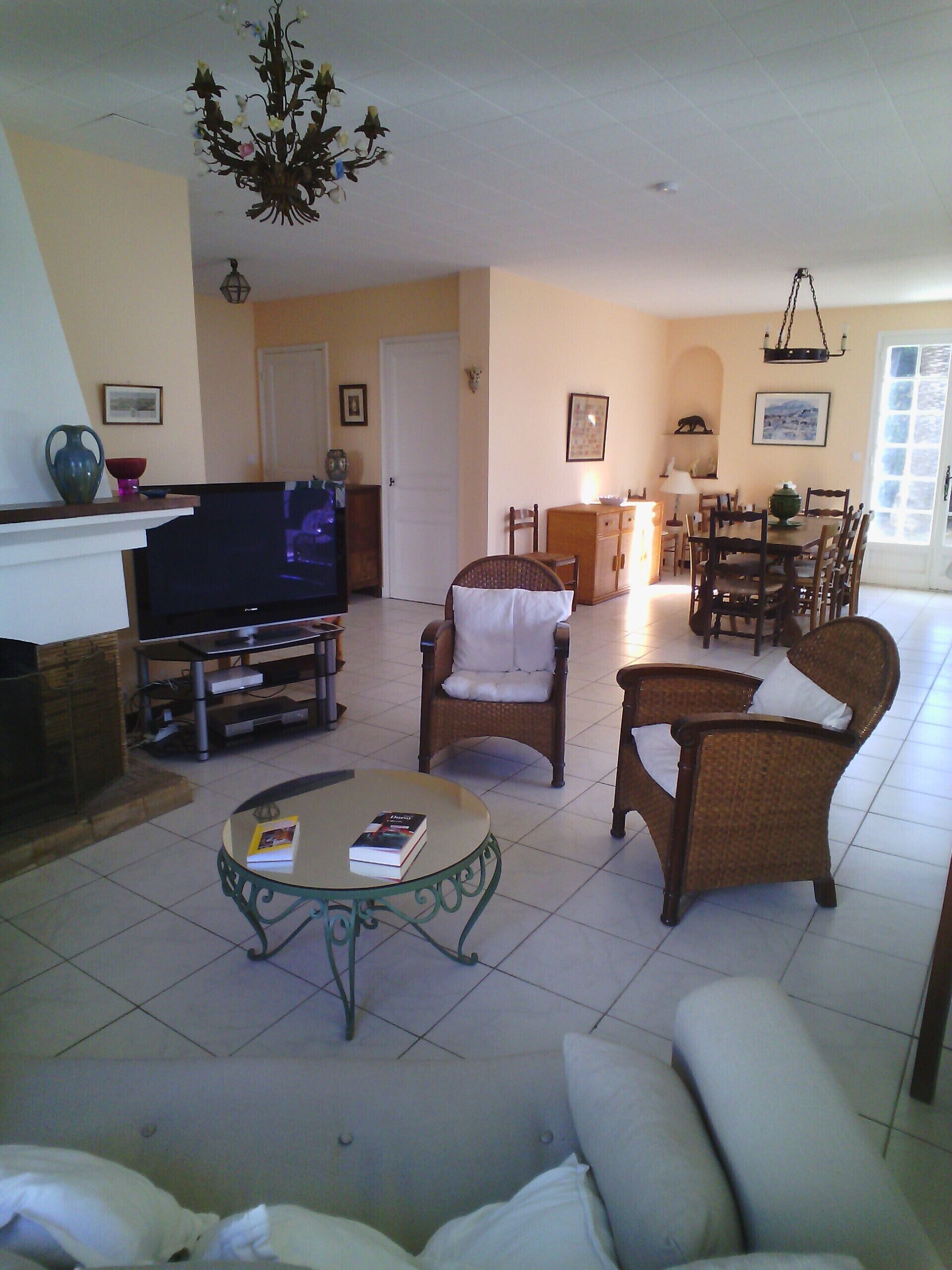 Your holidays by the Mediterranean in a pleasant family villa