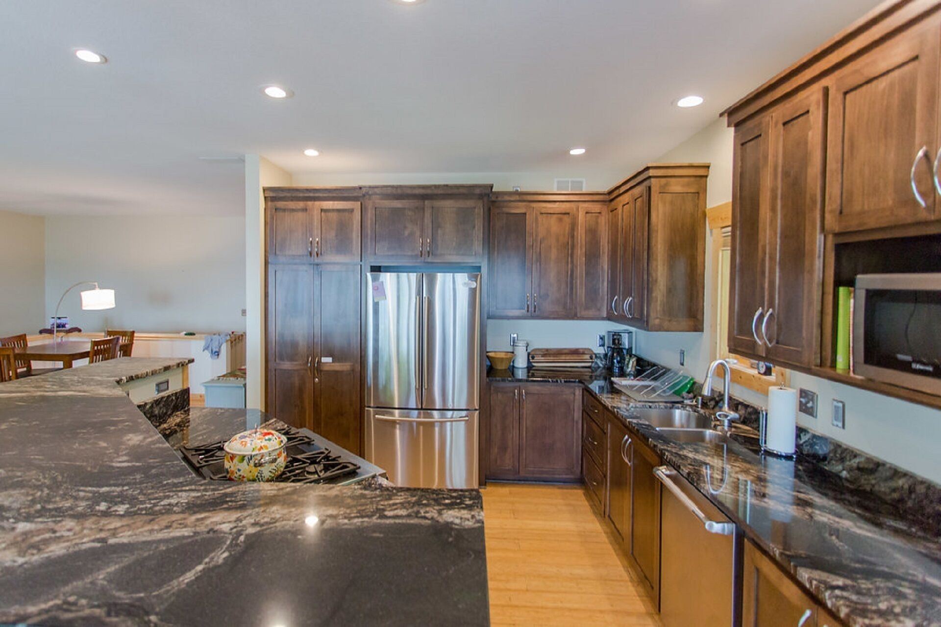 Spacious cabin on Big Sandy