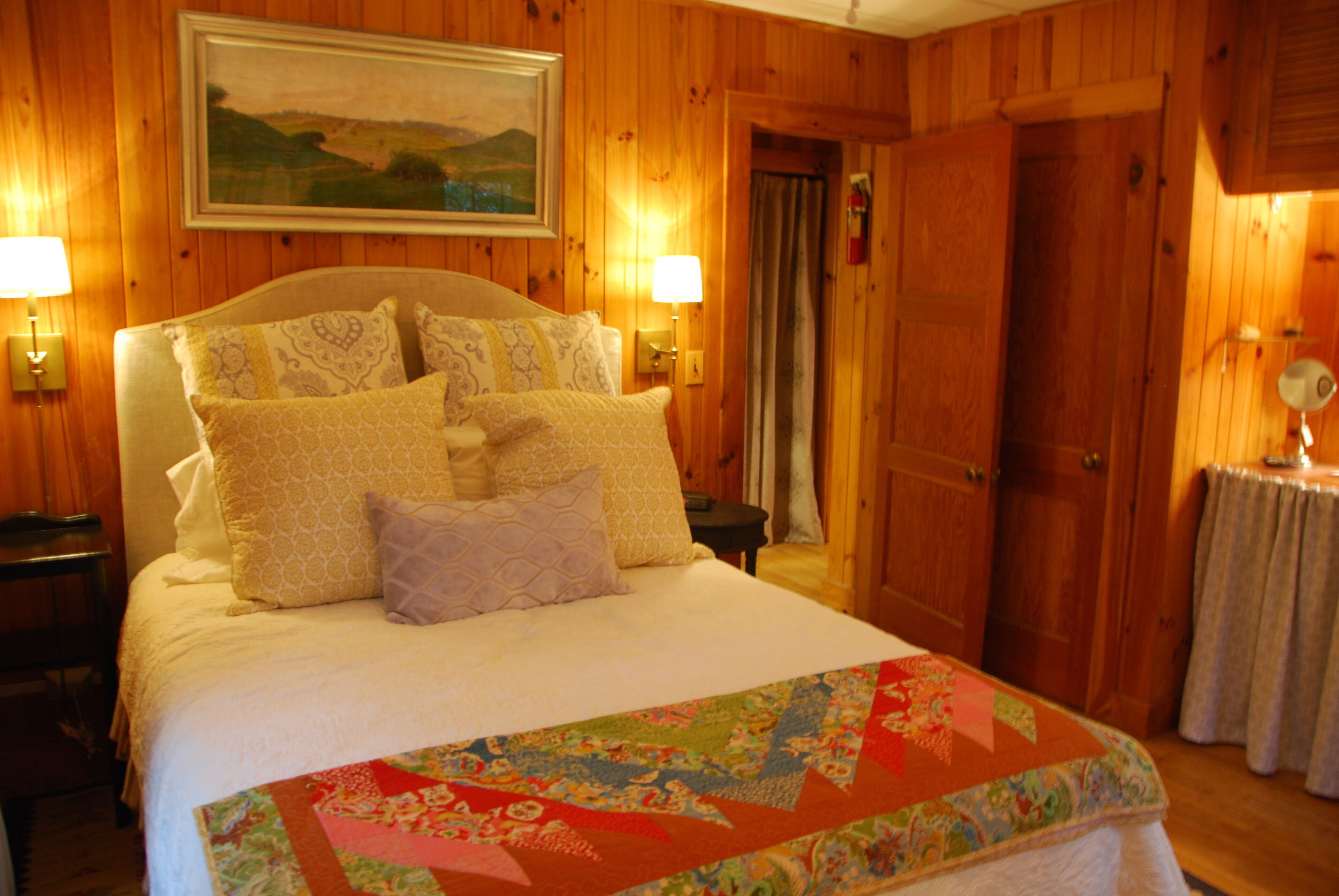 2 chambres, fer et planche à repasser, Wi-Fi gratuit, draps fournis