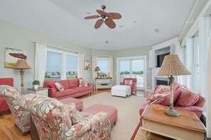 TV, fireplace, DVD player, stereo