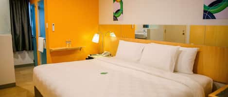 Standard King Room | In-room safe, iron/ironing board, free WiFi, bed sheets