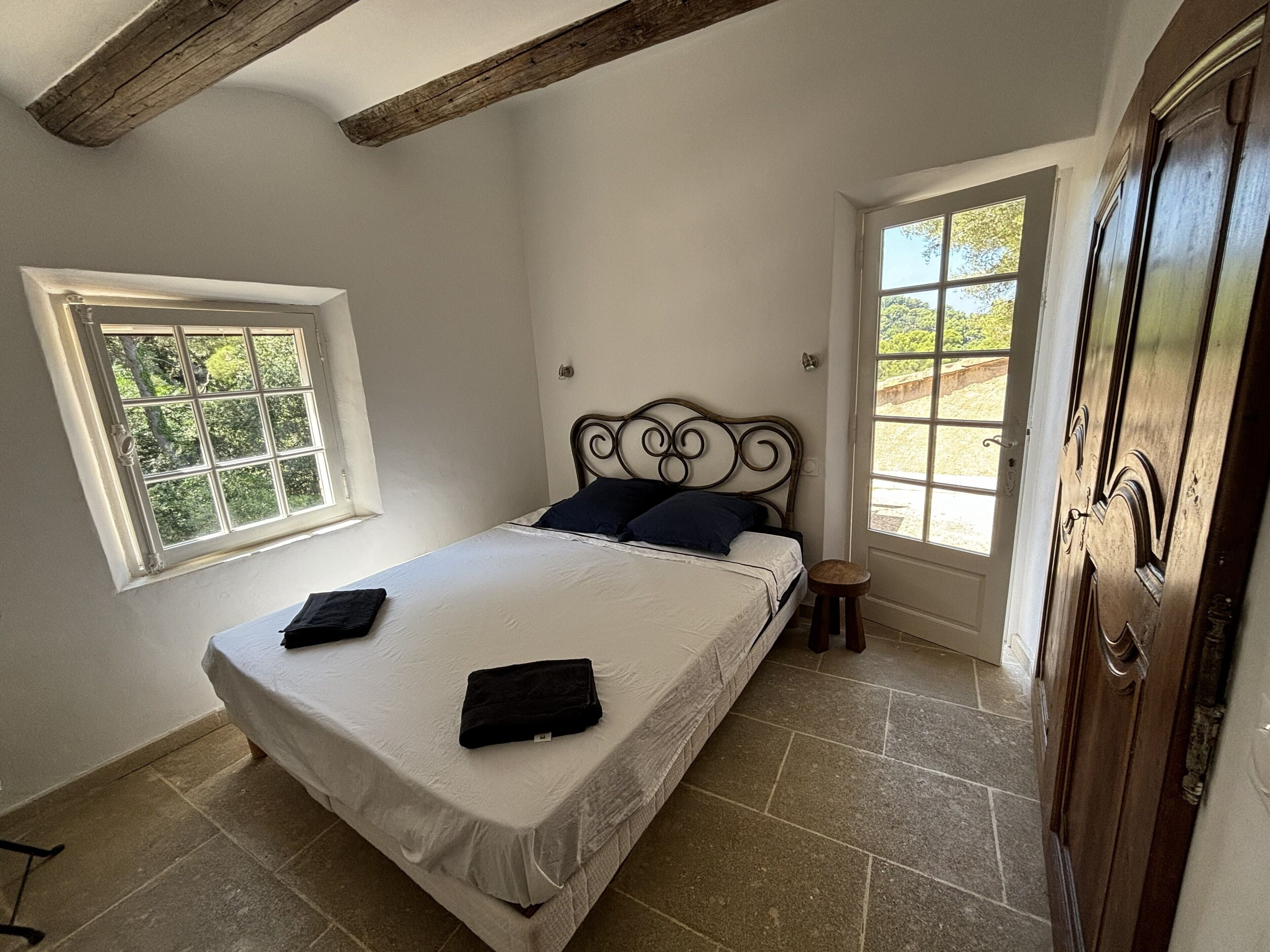 4 chambres, fer et planche à repasser, lit parapluie, Wi-Fi gratuit
