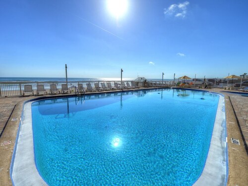 Oceanfront Condo | Hidden Treasure