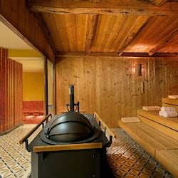 Couples treatment rooms, sauna, hot tub, steam room, Turkish bath