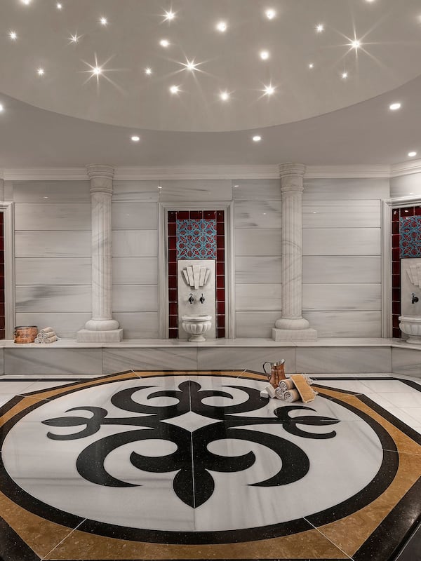 Couples treatment rooms, sauna, hot tub, steam room, Turkish bath
