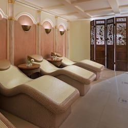 Couples treatment rooms, sauna, hot tub, steam room, Turkish bath