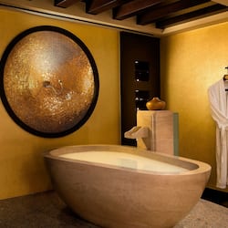 Bilik rawatan pasangan, sauna, tab panas, bilik wap