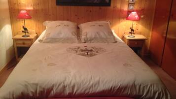 6 Schlafzimmer, Bügeleisen/Bügelbrett, Reisekinderbett, kostenloses WLAN