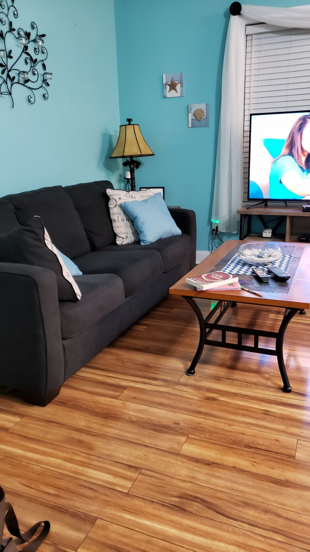 Comfortable 2 Bedroom, 2 Bathroom Condo, 2 Blocks from the Beach