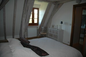 3 chambres, fer et planche à repasser, Wi-Fi