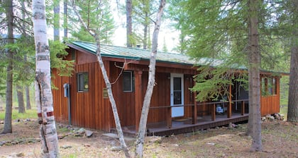 Great Cabin- get own beach & dock! Perfect for Glacier National Park Vacation!
