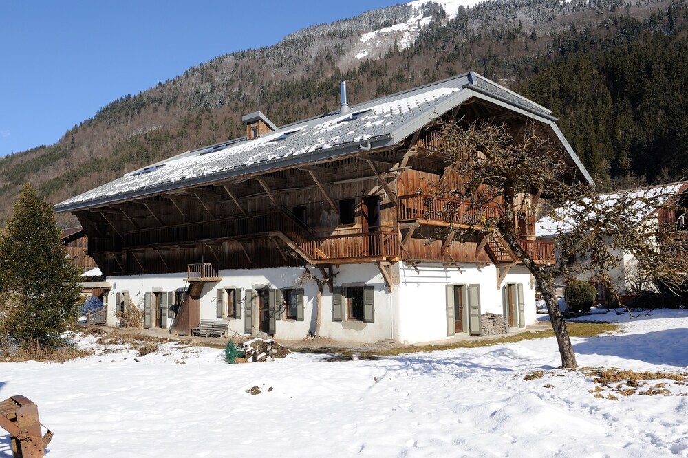 SAMOENS - 65m2 apartment in chalet