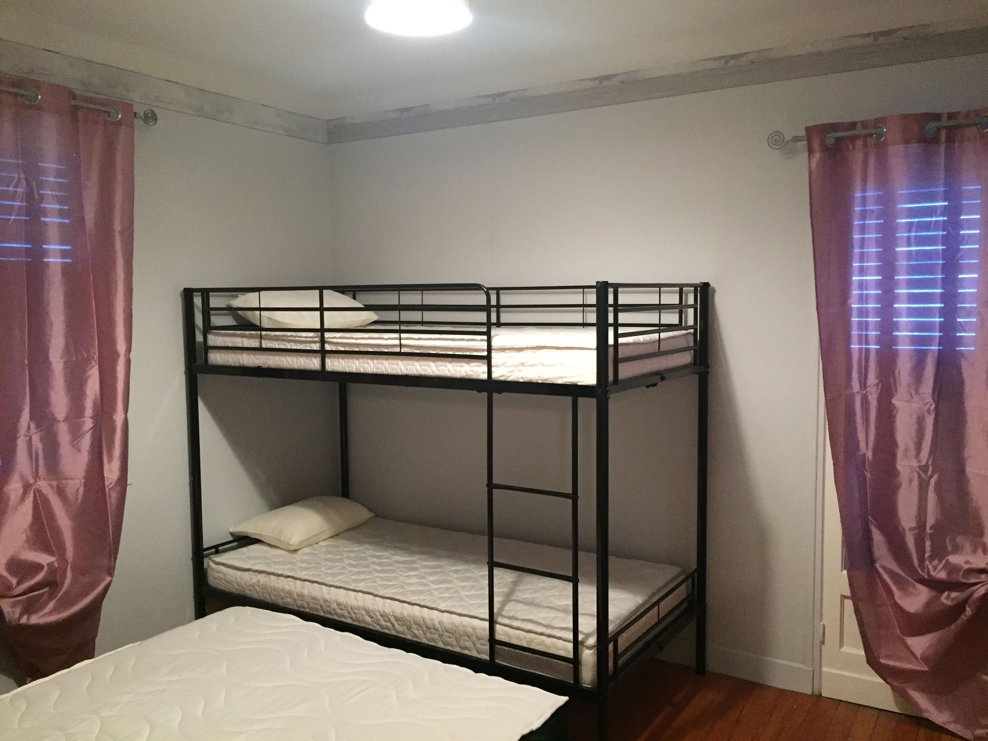 House 8 min Luz St Sauveur