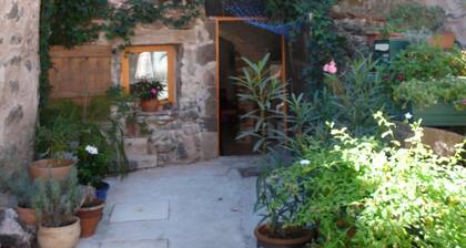 Tyypillinen kylä talo