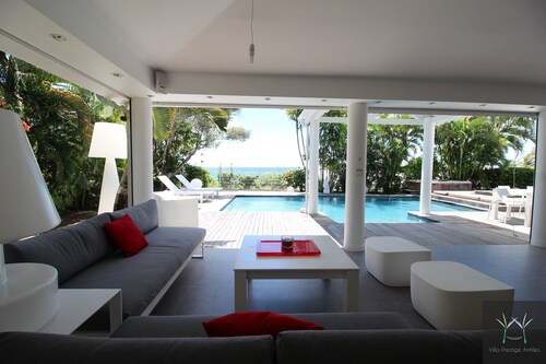 Exceptional Villa Sea View Beach Access