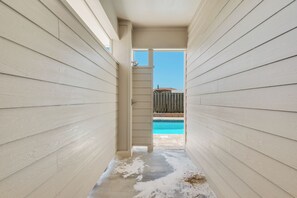 A heated pool - 🌊 Sealation! – Luxe 8BR w/ Pool | Game Room | Rooftop Deck | Elevator 🌊 (Pensacola Beach)