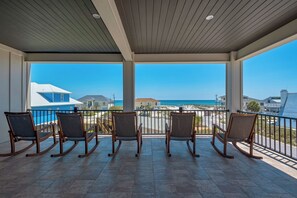 Property grounds - 🌊 Sealation! – Luxe 8BR w/ Pool | Game Room | Rooftop Deck | Elevator 🌊 (Pensacola Beach)