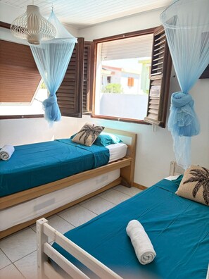 2 chambres, fer et planche à repasser, lit parapluie, Wi-Fi