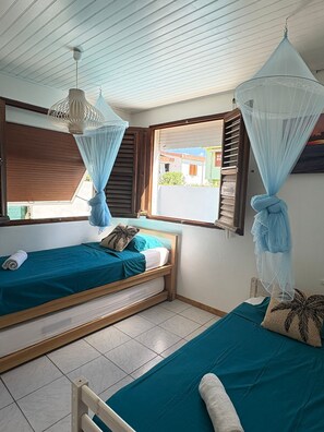 2 chambres, fer et planche à repasser, lit parapluie, Wi-Fi