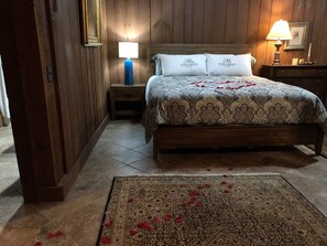 3 slaapkamers, een bureau, een strijkplank/strijkijzer, gratis wifi