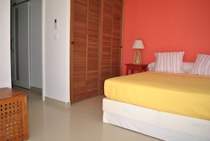 3 Schlafzimmer, BĂŒgeleisen/BĂŒgelbrett, WLAN, BettwĂ€sche